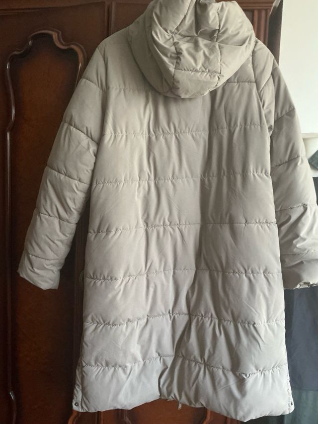 Abrigo largo talla L    chica