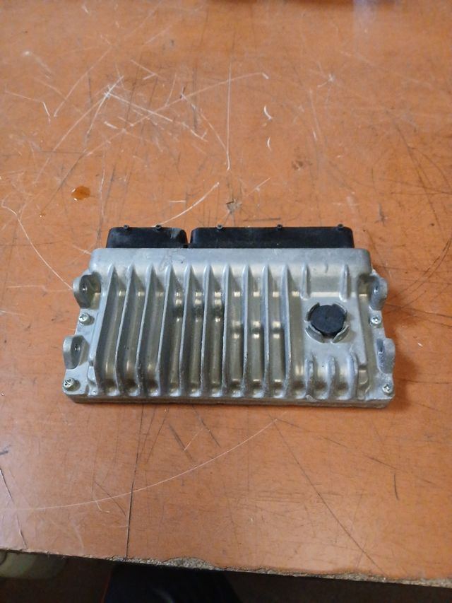 Centralita toyota auris