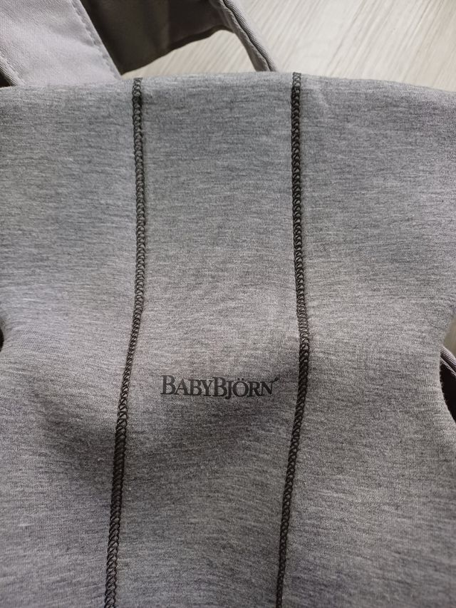 Porta-bebé babybjorn