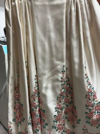 Vestido  fallera con mantelentas  