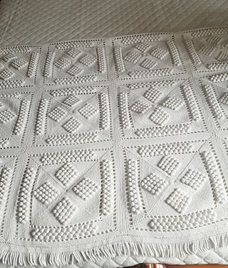 Colcha cubrecama hecha a mano