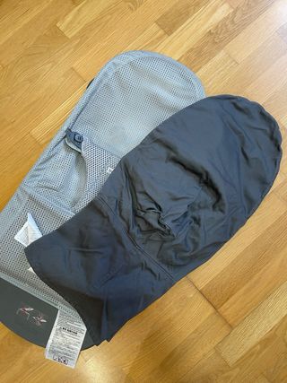 Hamaca bebé babybjörn blis con 3 fundas diferentes