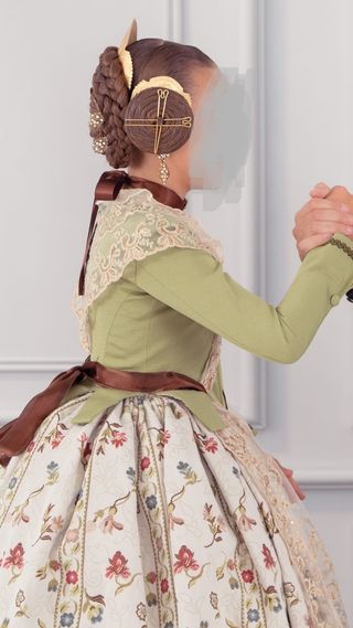 Traje de Valenciana. Talla 8 años.