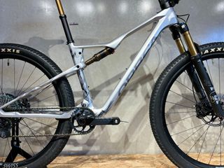 ORBEA OIZ M-LTD 2023 PLATA TALLA M