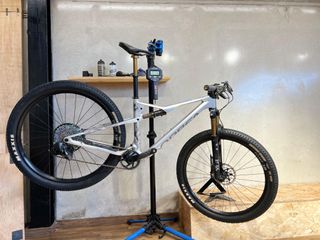 ORBEA OIZ M-LTD 2023 PLATA TALLA M