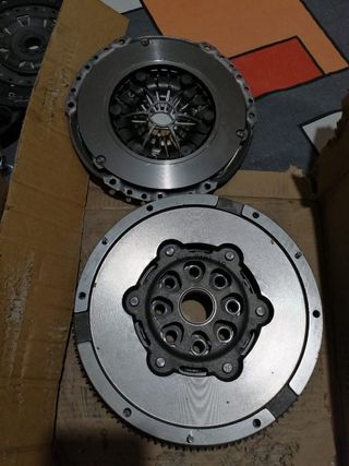 Kit de embrague y volante de motor 