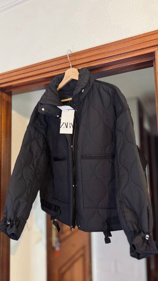 Cazadora acolchada water repellent de Zara