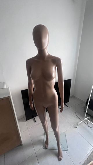 Maniqui mujer base cristal 