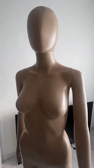 Maniqui mujer base cristal 