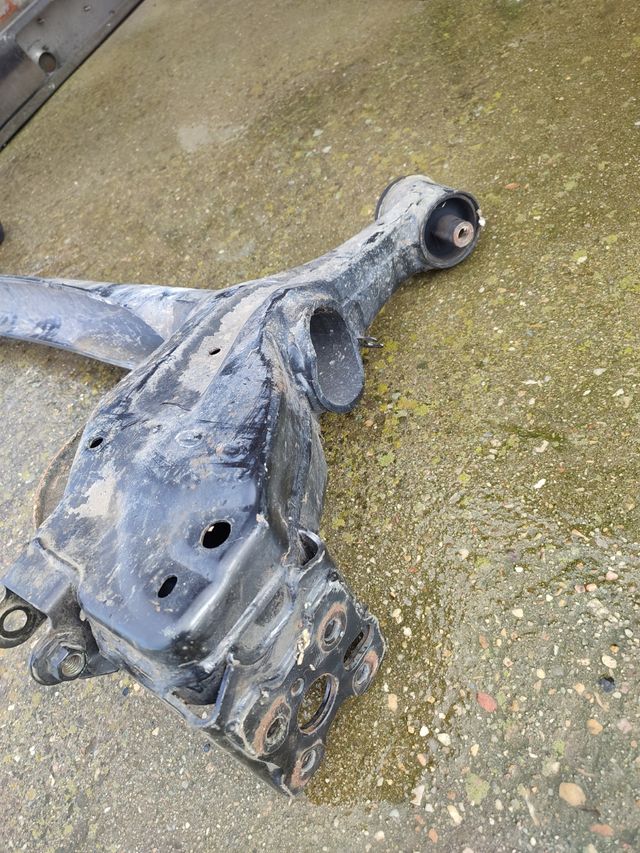 Puente trasero Opel corsa c