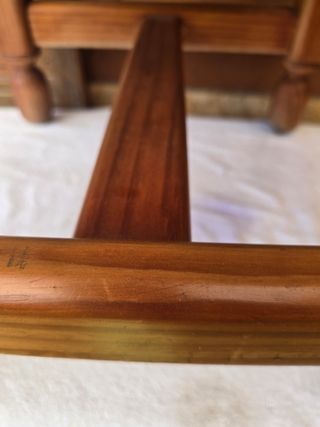 Mesilla de madera maciza 