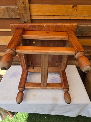 Mesilla de madera maciza 
