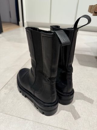 Botines de piel Uterqüe
