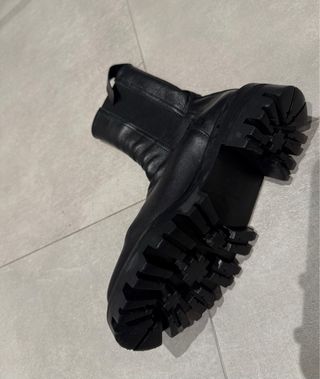 Botines de piel Uterqüe