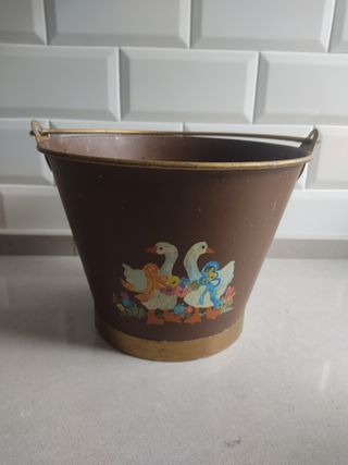 Cubo patitos pintado a mano