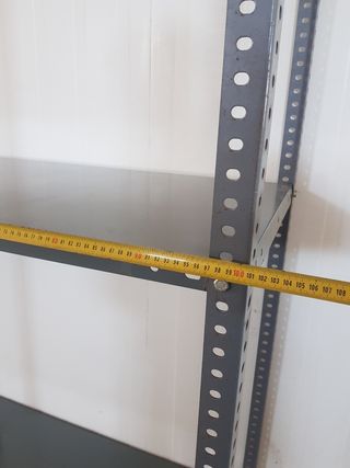 Estanteria metálica