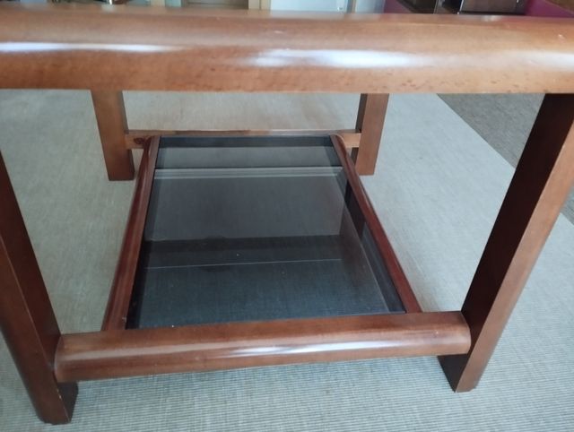 Mesa de centro o auxiliar de salón