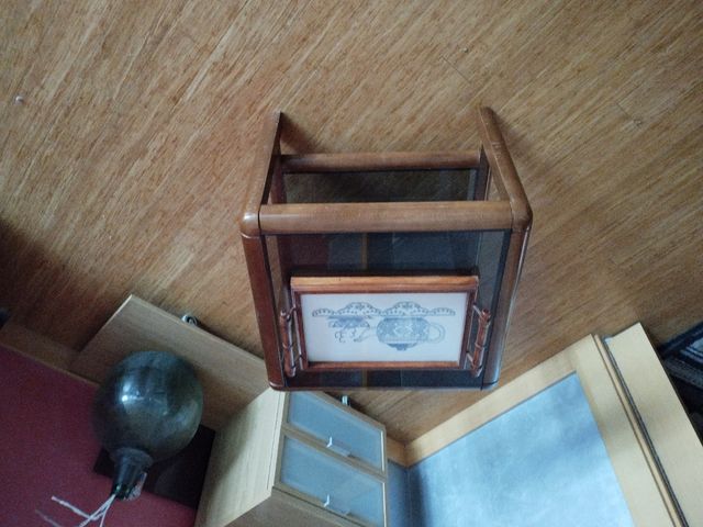 Mesa de centro o auxiliar de salón