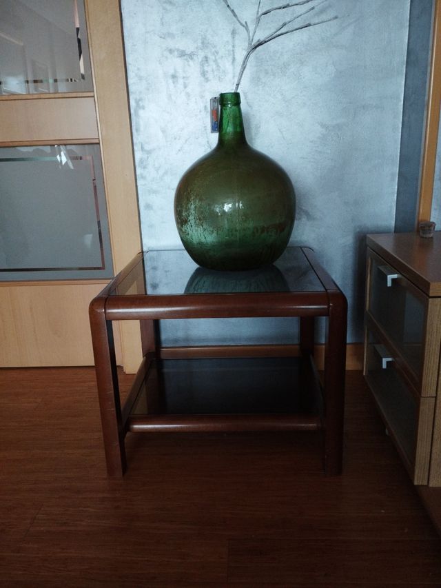 Mesa de centro o auxiliar de salón