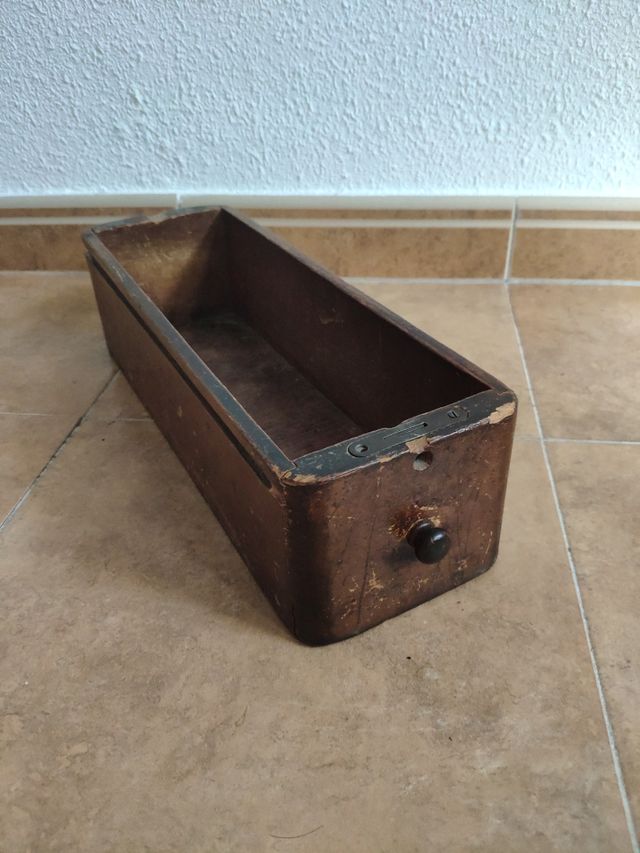 CAJON ANTIGUO MAQUINA DE COSER SINGER