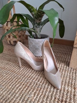 Tacones brillantes de fiesta