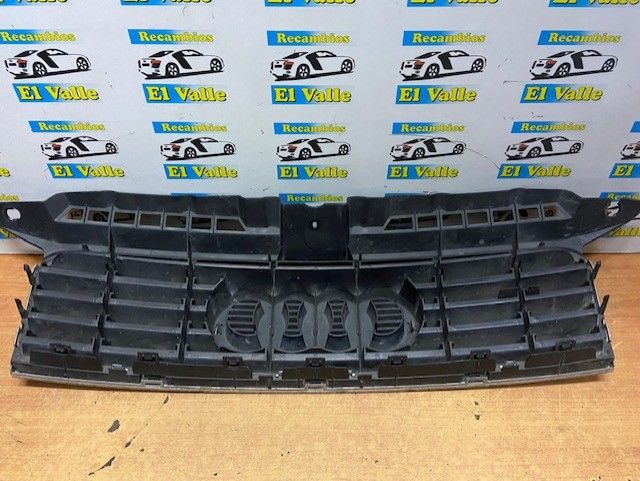 PARRILLA CENTRAL PARAGOLPES DELANTERO AUDI A4 (B6)