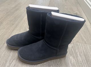 Ugg Classic Short II numero 37