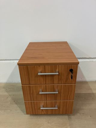 Cajonera Ismobel de madera con llave
