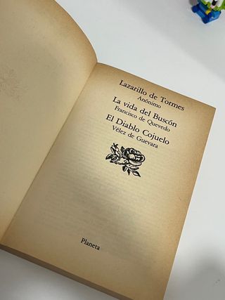 Libro con 3 novelas del siglo de oro
