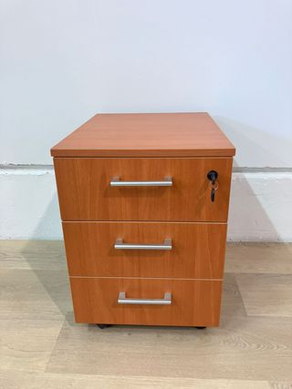 Cajonera Ismobel de madera con llave