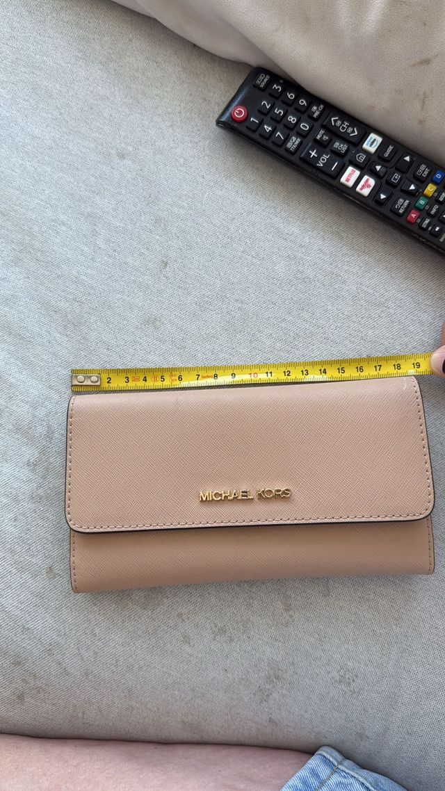 Cartera michael  kors autentica