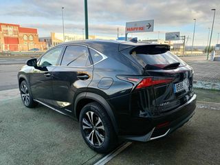 Lexus NX 2.5 300h Premium 2WD