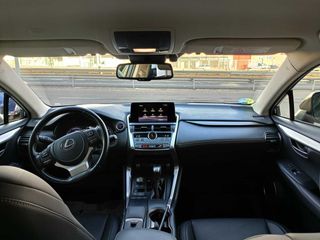 Lexus NX 2.5 300h Premium 2WD