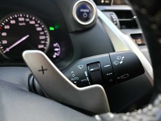 Lexus NX 2.5 300h Premium 2WD