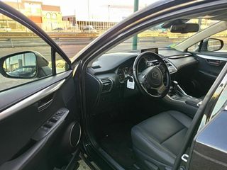 Lexus NX 2.5 300h Premium 2WD