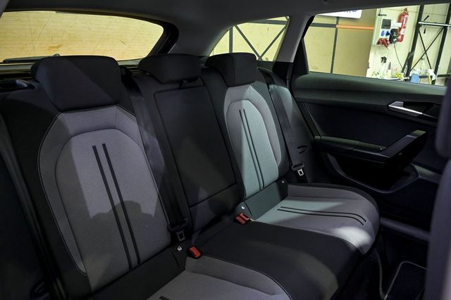 Seat Leon   SP 2.0 TDI 110kW DSG Style Go