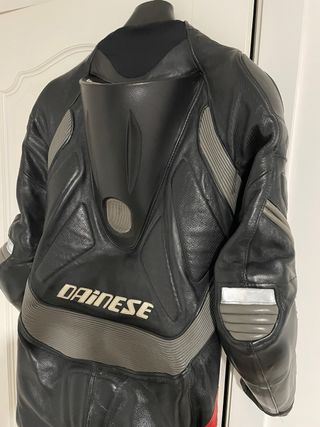 Mono de cuero dainese una pieza laguna seca