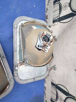 Camión furgón mercedes faros delanteros 
