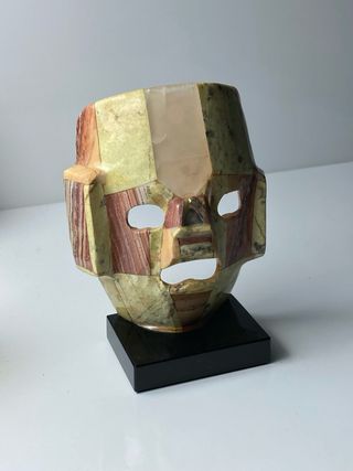 MÁSCARA DE PIEDRA TESELADA CULTURA MAYA AZTECA 
