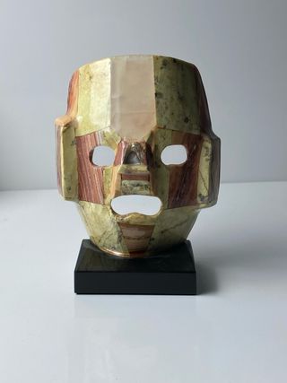 MÁSCARA DE PIEDRA TESELADA CULTURA MAYA AZTECA 