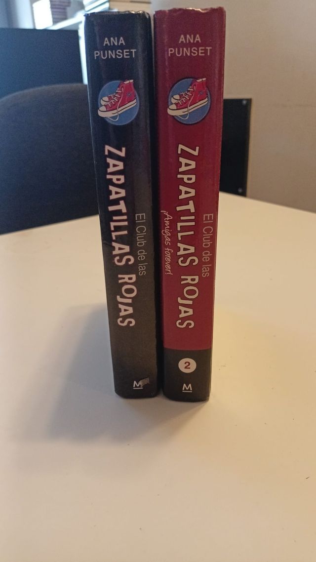 Colección de club de zapatillas rojas