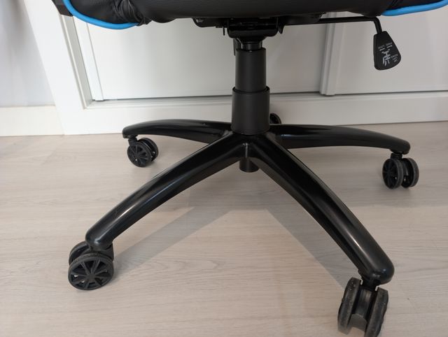 Silla Newskill Valkyr