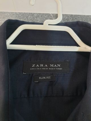 Camicia nera slim fit a manica lunga, taglie