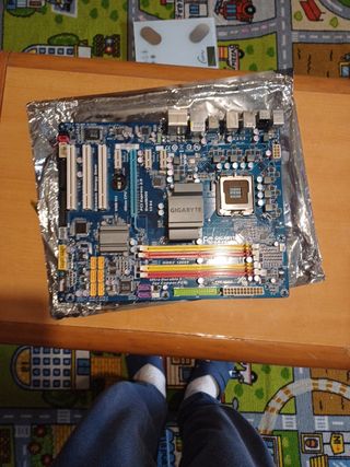 Placa base gigabyte 