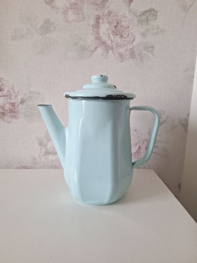 Cafetera de Metal Esmaltado Francesa