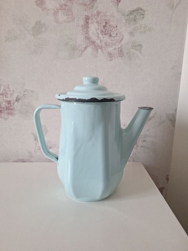 Cafetera de Metal Esmaltado Francesa