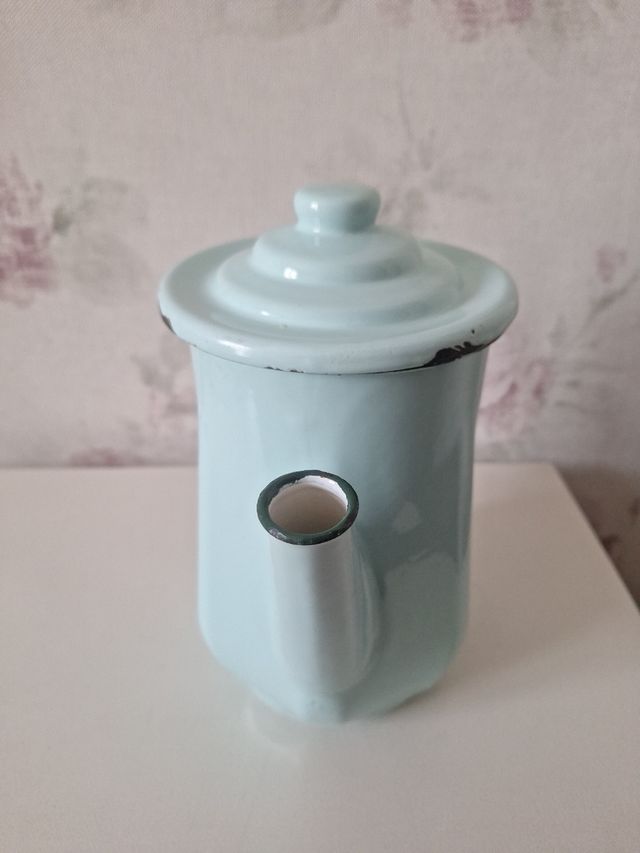 Cafetera de Metal Esmaltado Francesa