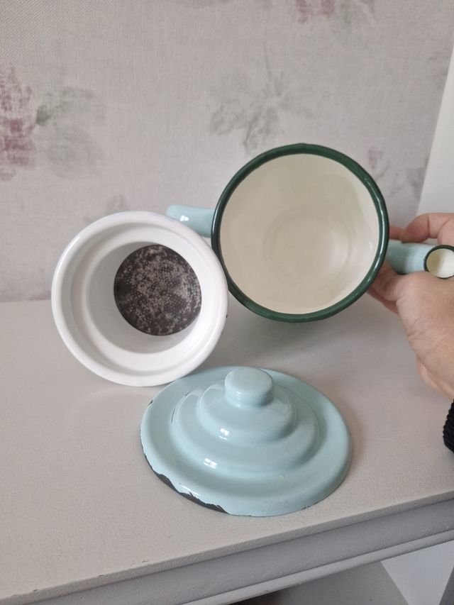 Cafetera de Metal Esmaltado Francesa