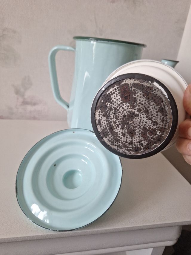 Cafetera de Metal Esmaltado Francesa