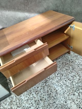 CAJONERA MEDIANA CON PUERTA